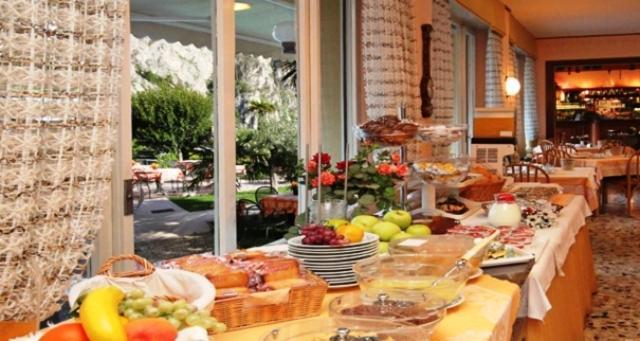 Hotel Susy Limone sul Garda Exterior photo