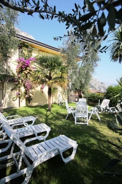 Hotel Susy Limone sul Garda Exterior photo