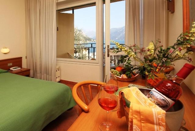 Hotel Susy Limone sul Garda Exterior photo